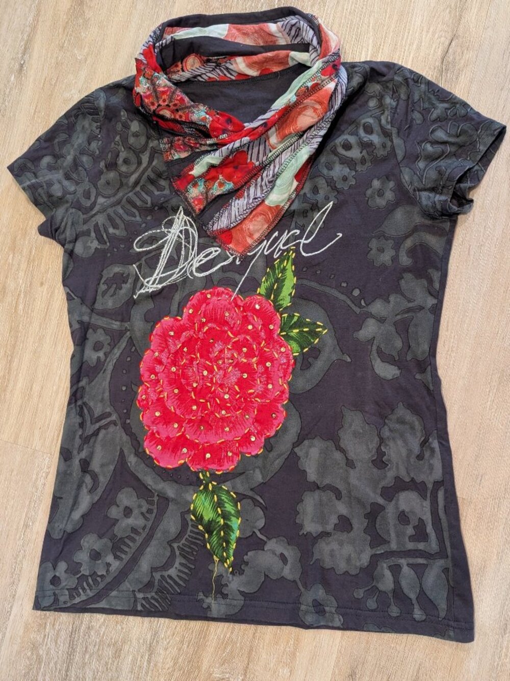 Desigual Patchwork Scarf Neck Graphic Tee | Embroidered | Size Large | Like New
